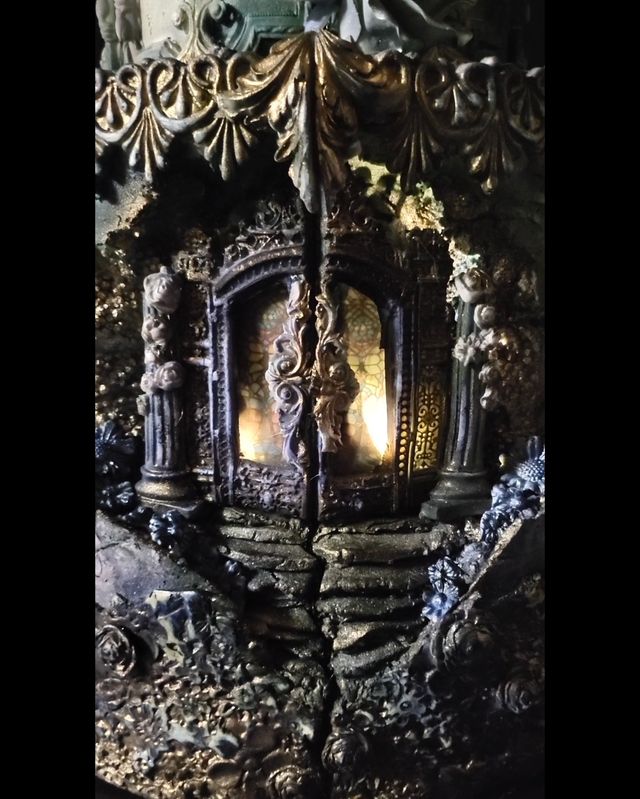 Featured photo from Sculptural cake installation