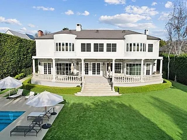 Featured photo from The Maple Three