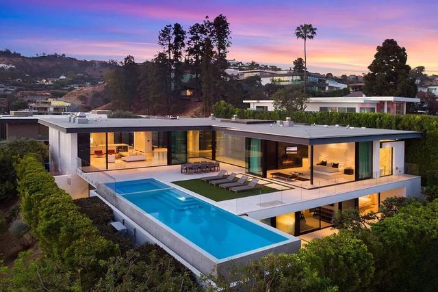 Featured photo from The Blue Jay Four