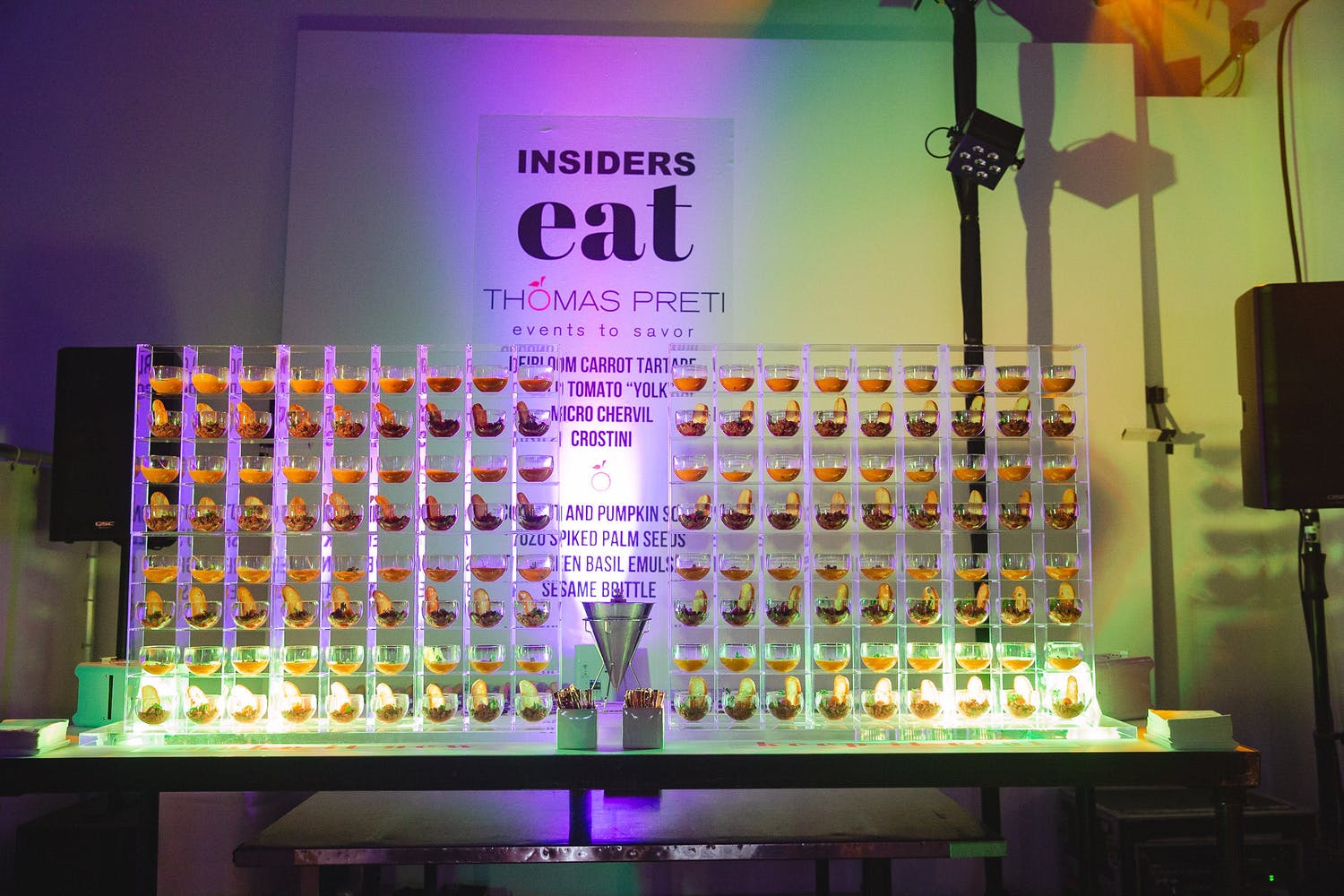 ombré-uplighting and catering display
