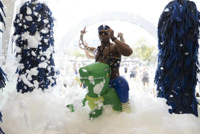 Car Wash Pop-Up at a New York Festival