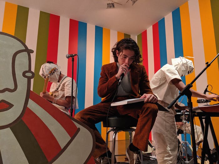 Entertainers at a Floral Centerpiece Pop-Up Workshop