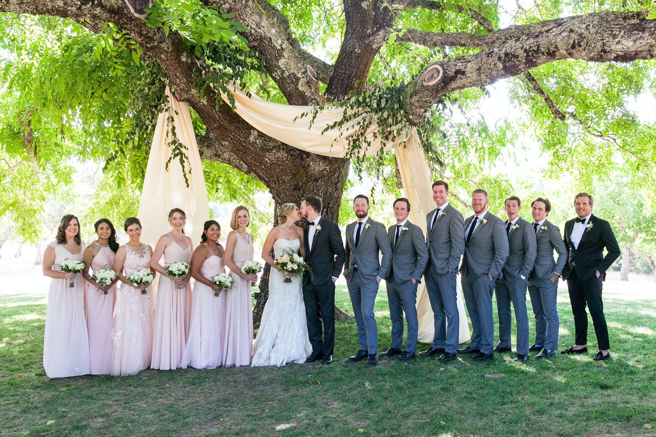 16 Rustic Wedding Ideas [to Make Your Country-Chic Dreams Come True] -  PartySlate