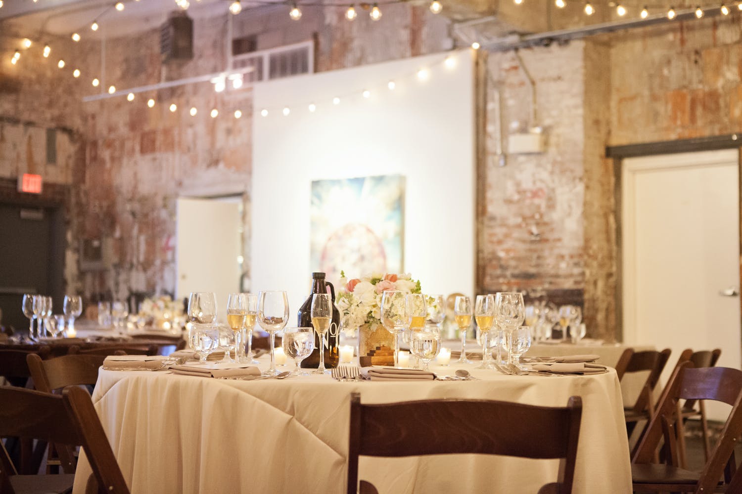 Vintage Travel Wedding at the Longview Gallery in Washington, D.C. | PartySlate