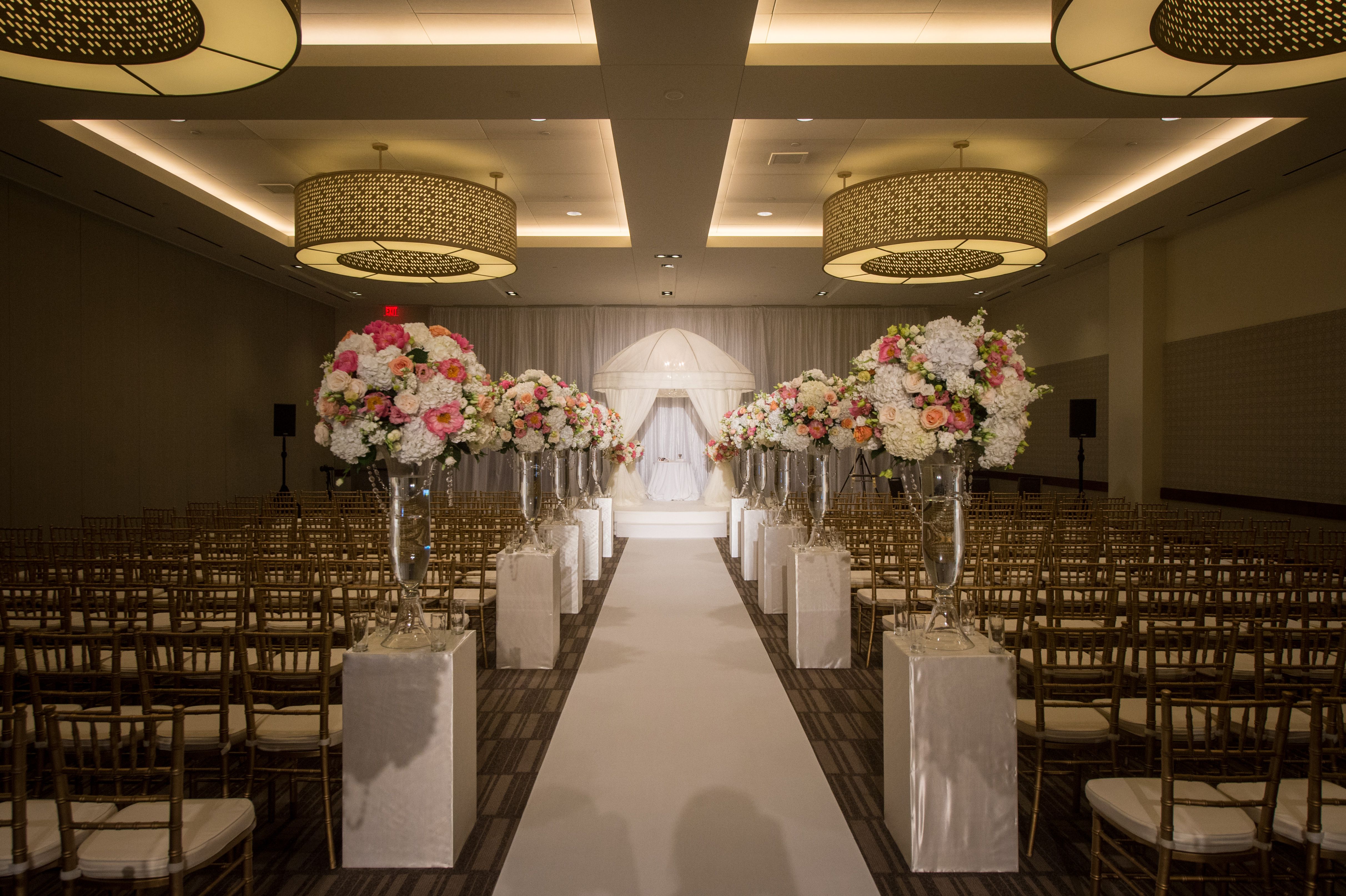 Blush & White Wedding in Dallas Ballroom at Westin Galleria Dallas | PartySlate