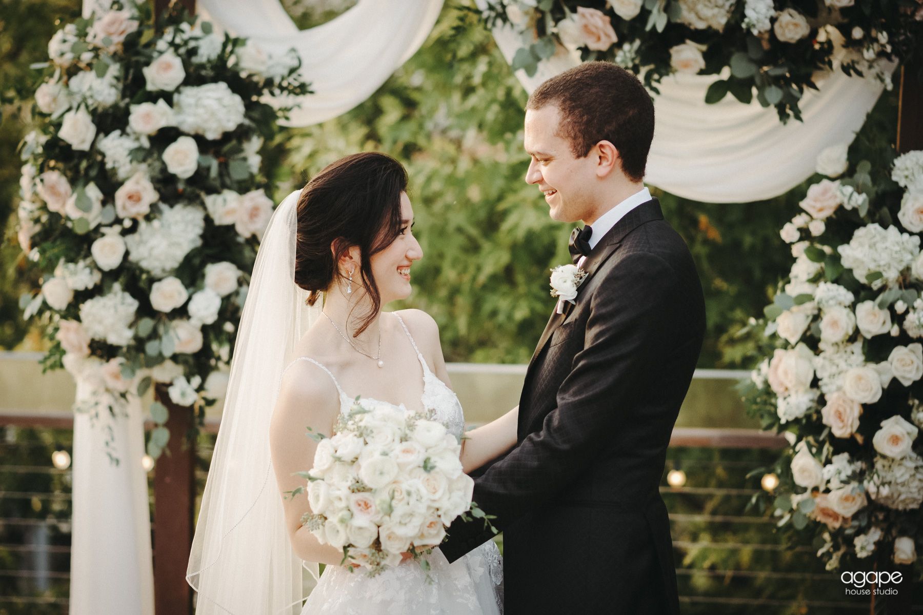 Romantic White Floral Wedding at The Grove Planned by Fabulous Beginnings By Delcina & Co of Houston, TX | PartySlate