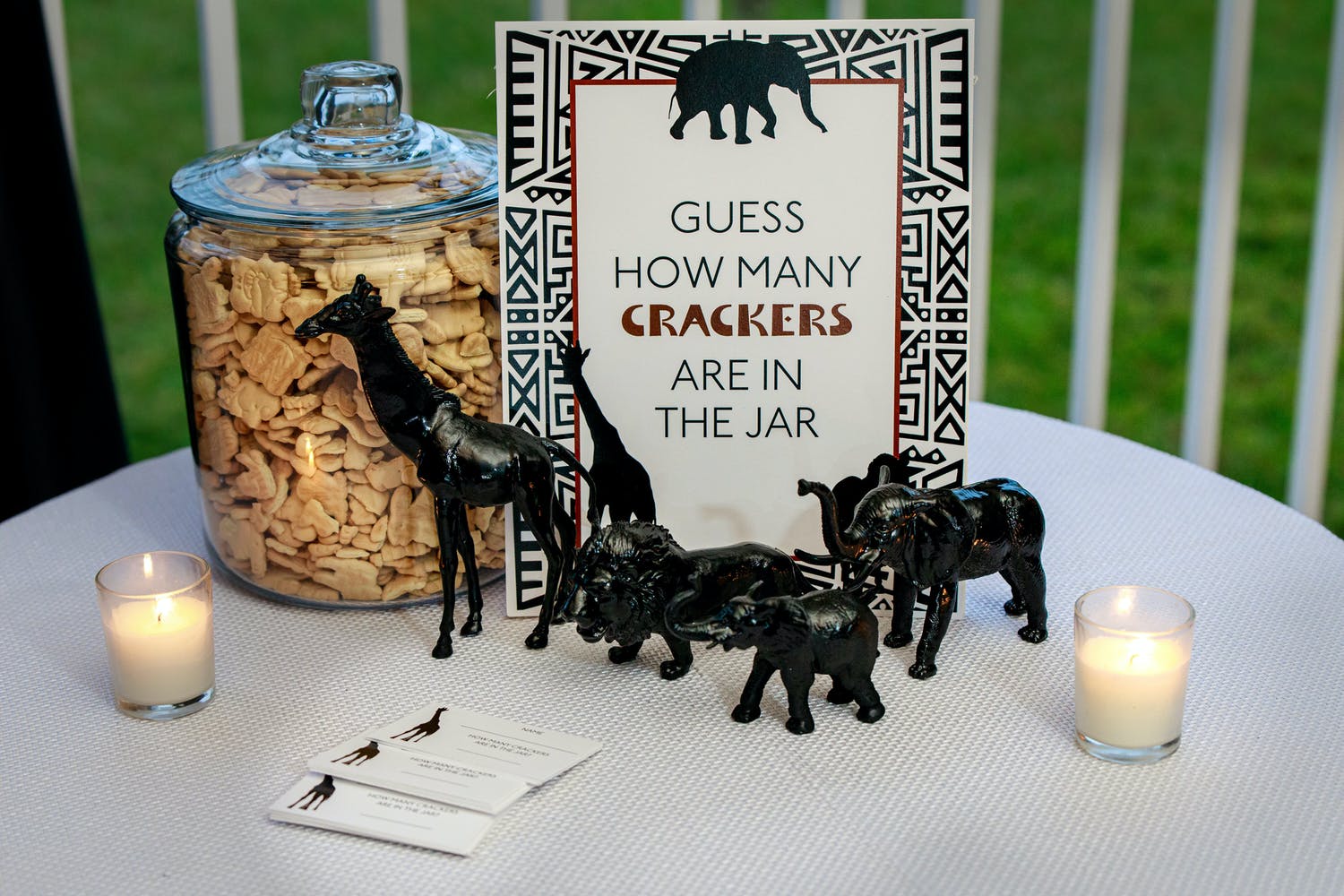 Baby shower activity: Guess how many animal crackers are in the jar | PartySlate
