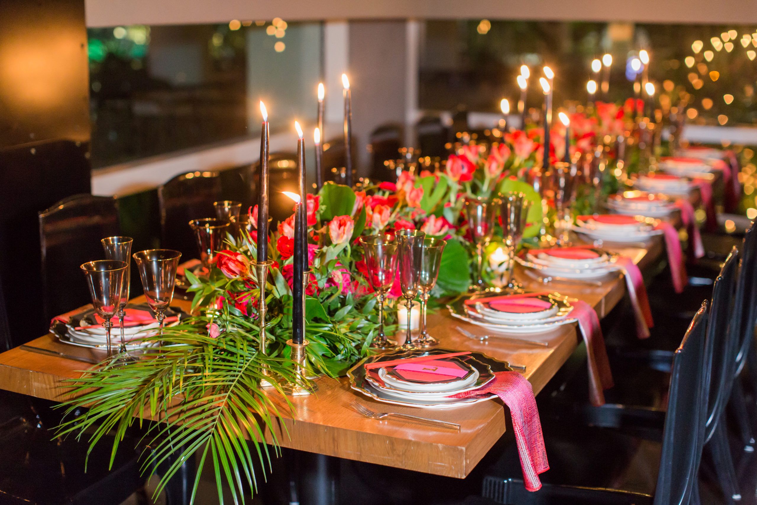 tropical themed graduation party with tropical centerpiece | PartySlate