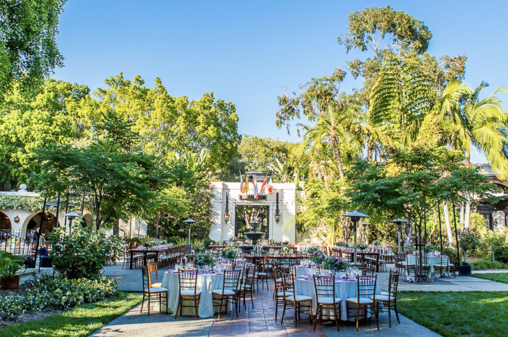 Wedding at main courtyard at Los Angeles River Center & Gardens | PartySlate