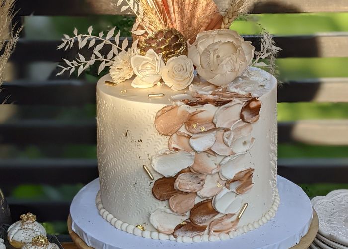 Gold boho-style cake