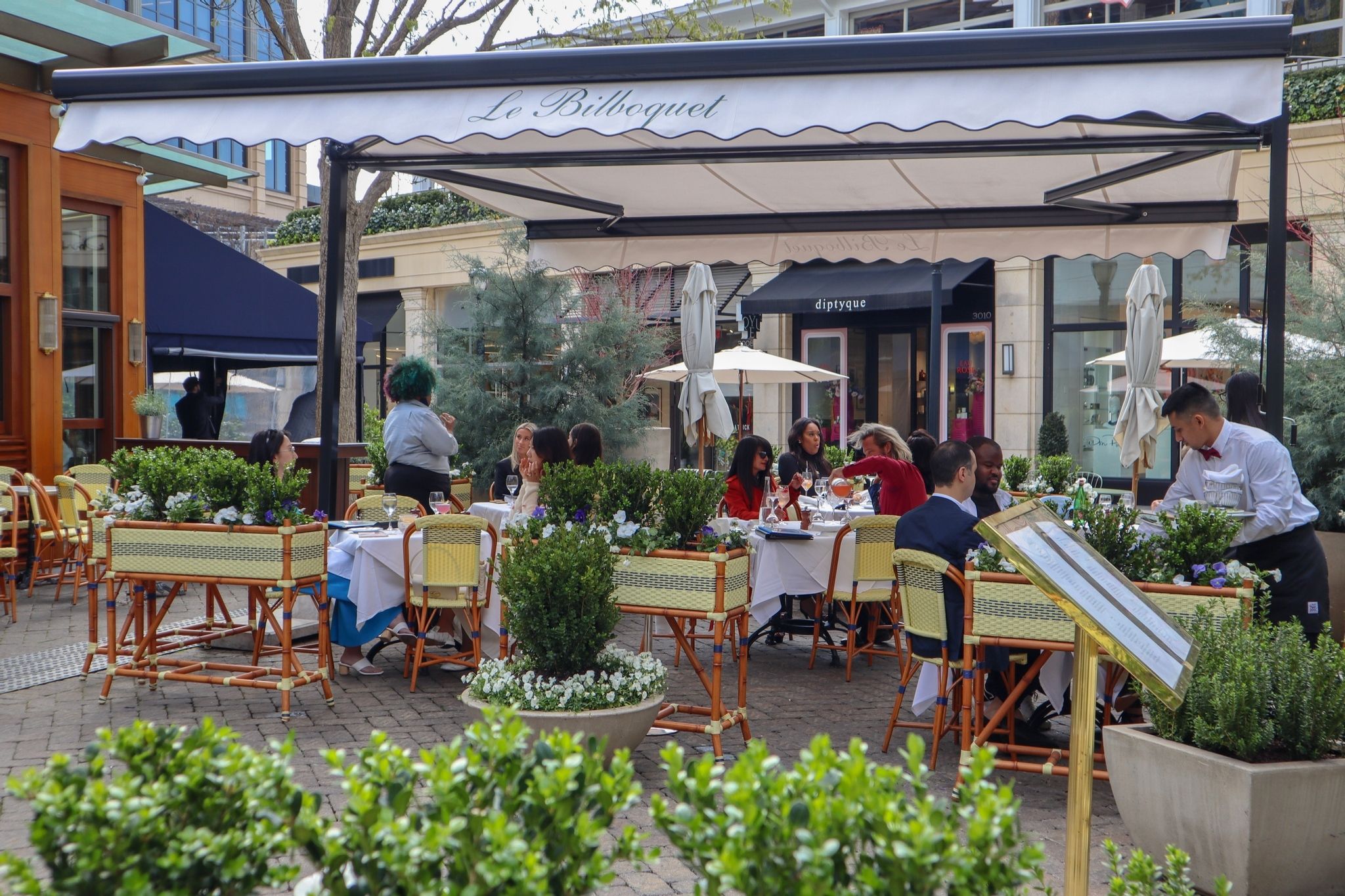Le Bilboquet private dining in buckhead atlanta with outdoor seating | PartySlate