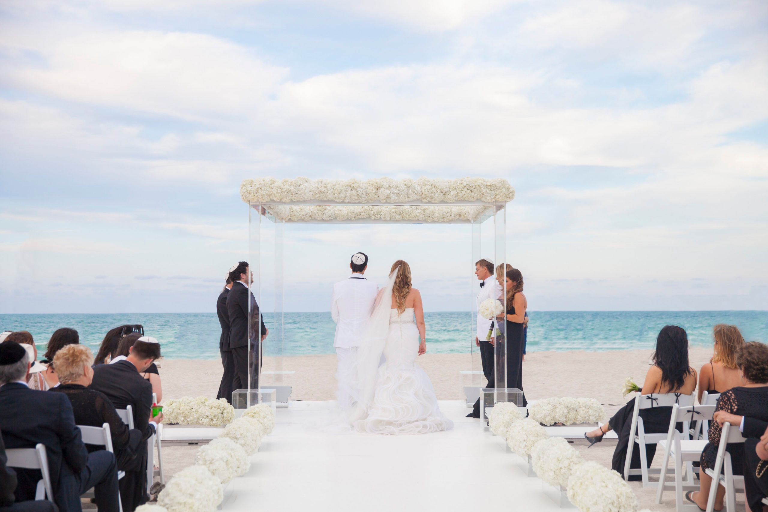 26 Beautiful & Breezy Outdoor Wedding Venues in Miami