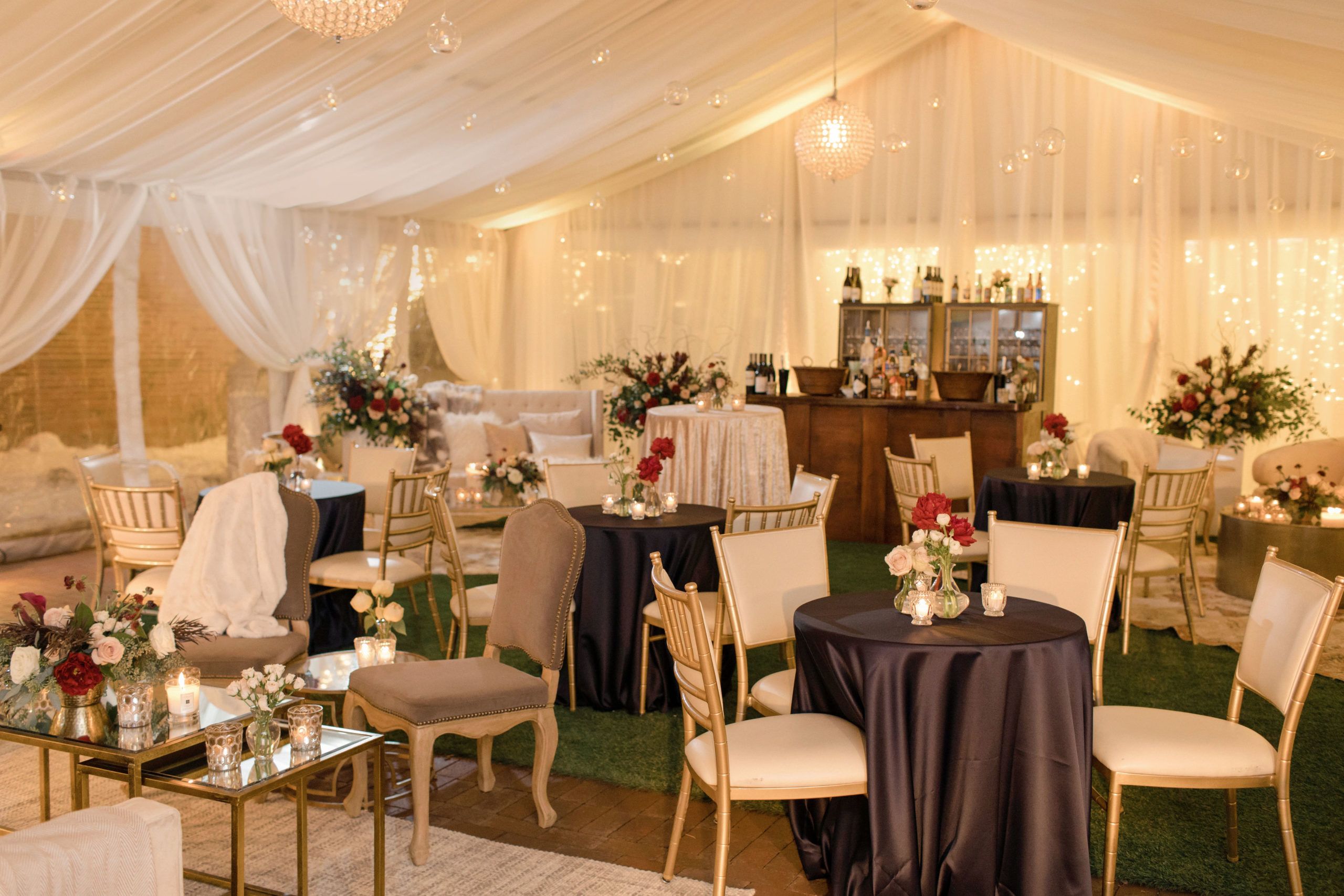 wedding reception at hotel jerome in aspen colorado | PartySlate