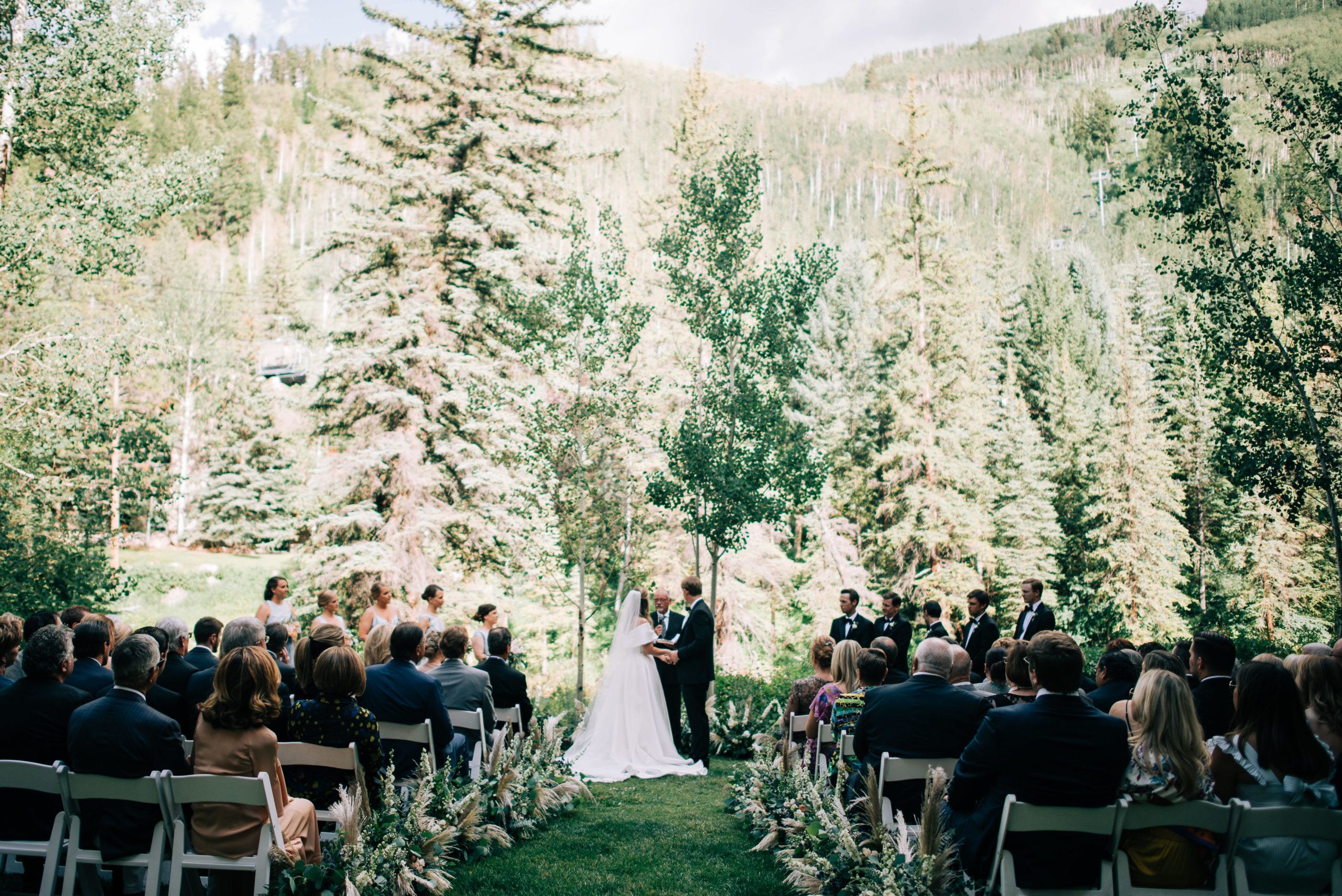 27 Colorado Mountain Wedding Venues to Peak Your Interest