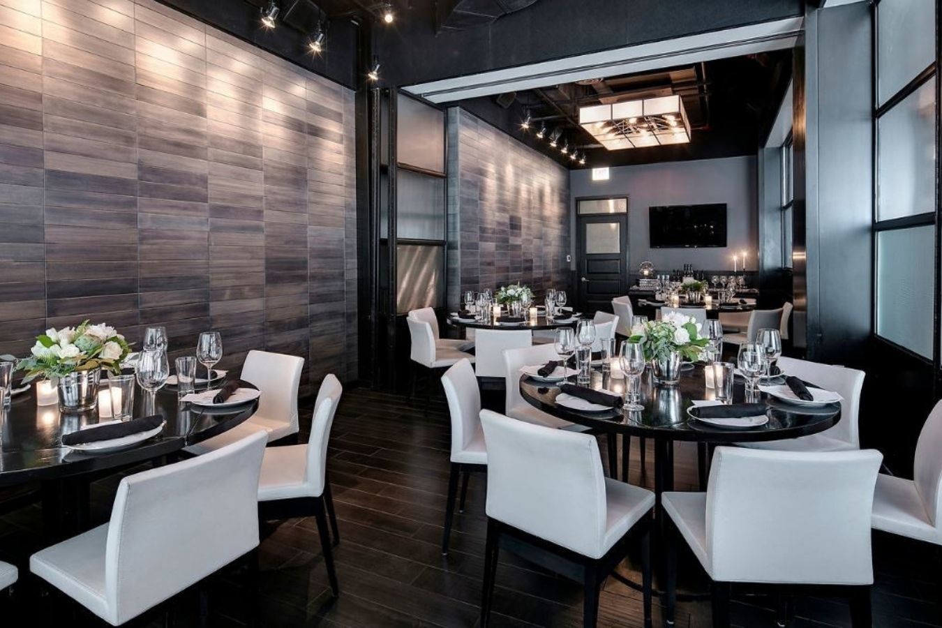MODERN ROMANTIC REHEARSAL DINNER AT RPM ITALIAN IN CHICAGO | PARTYSLATE