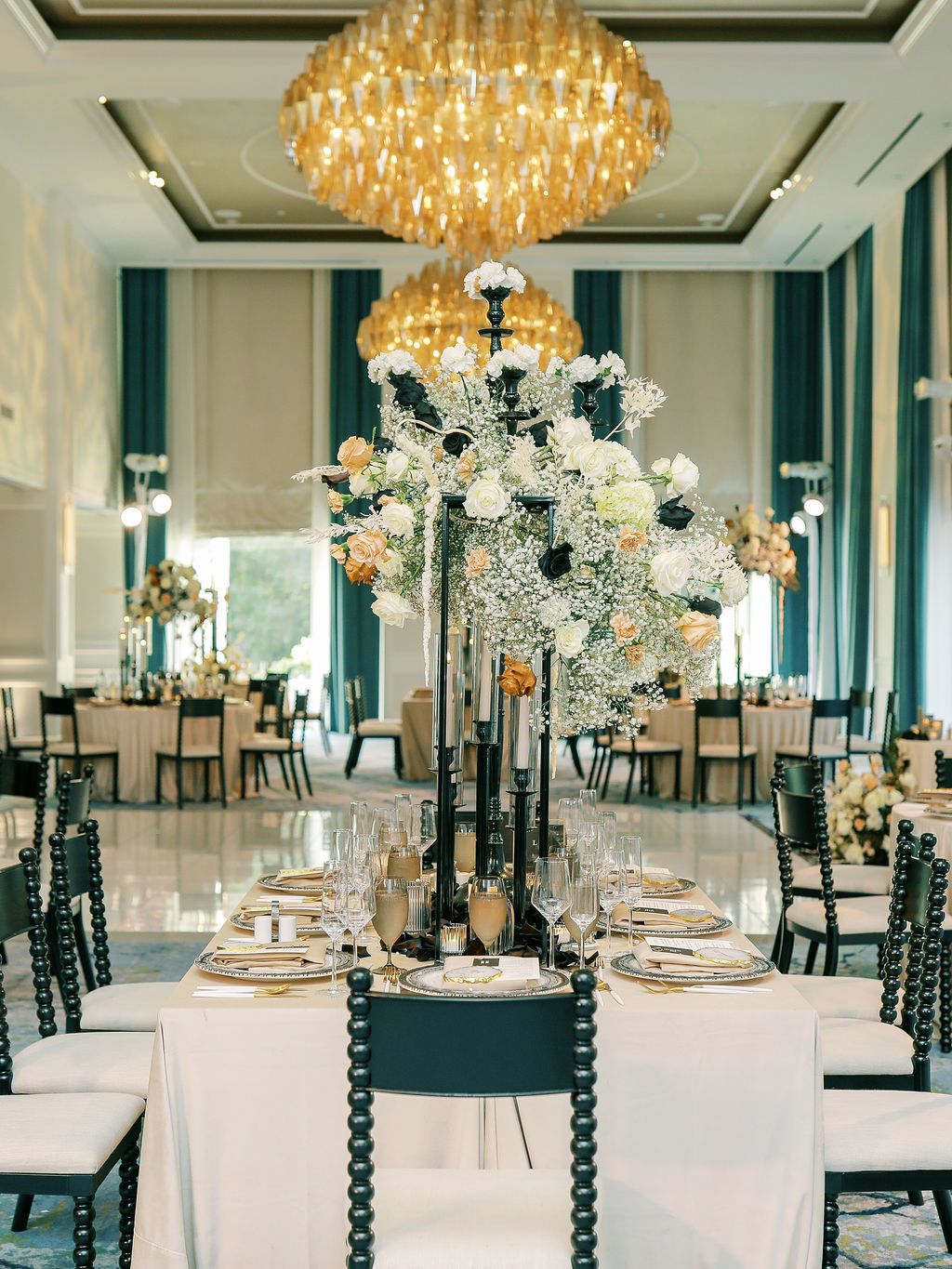 Modern and Elegant September Wedding at The Newbury Boston