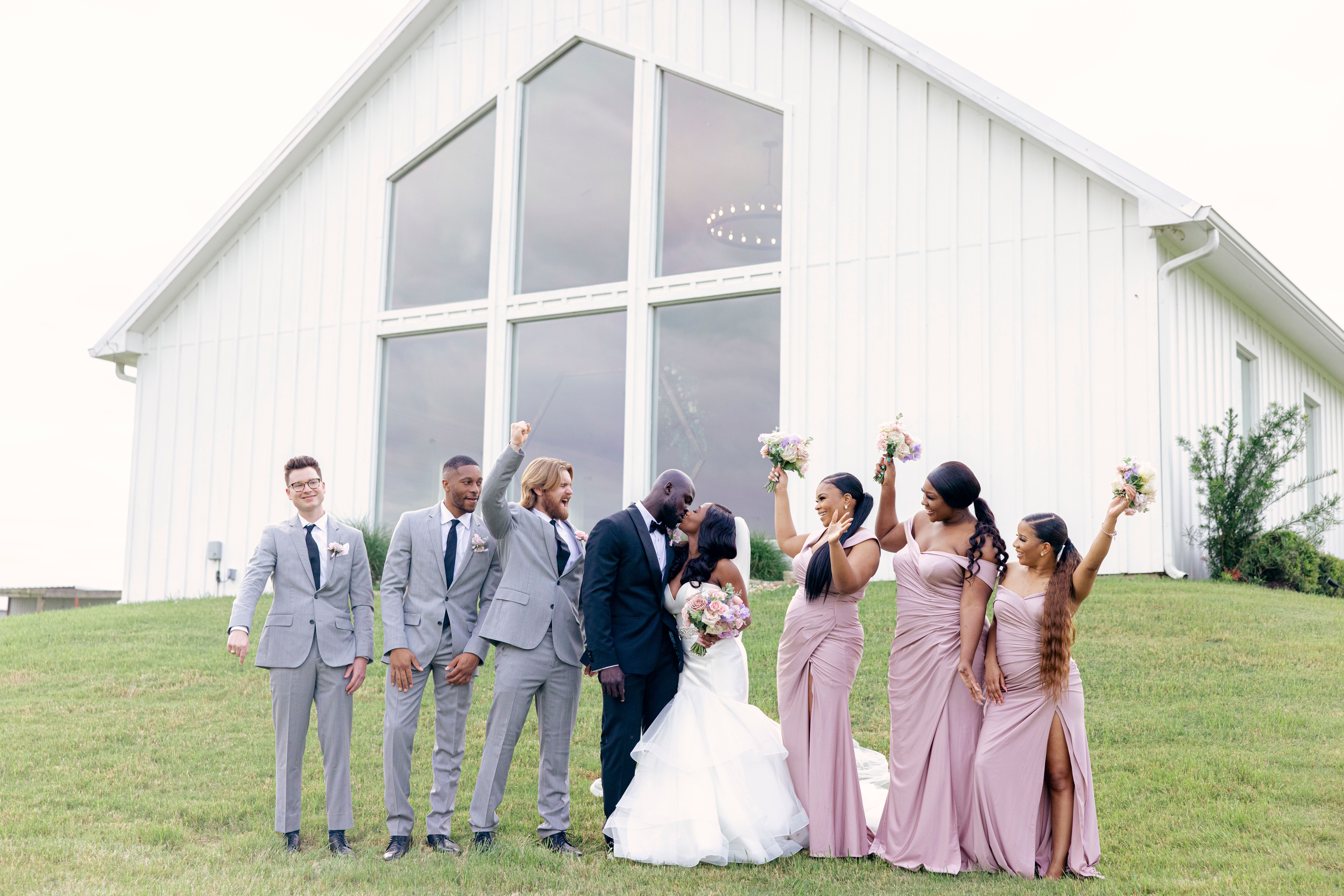 Classical Wedding at The Farmhouse Events in Montgomery, Texas | PartySlate