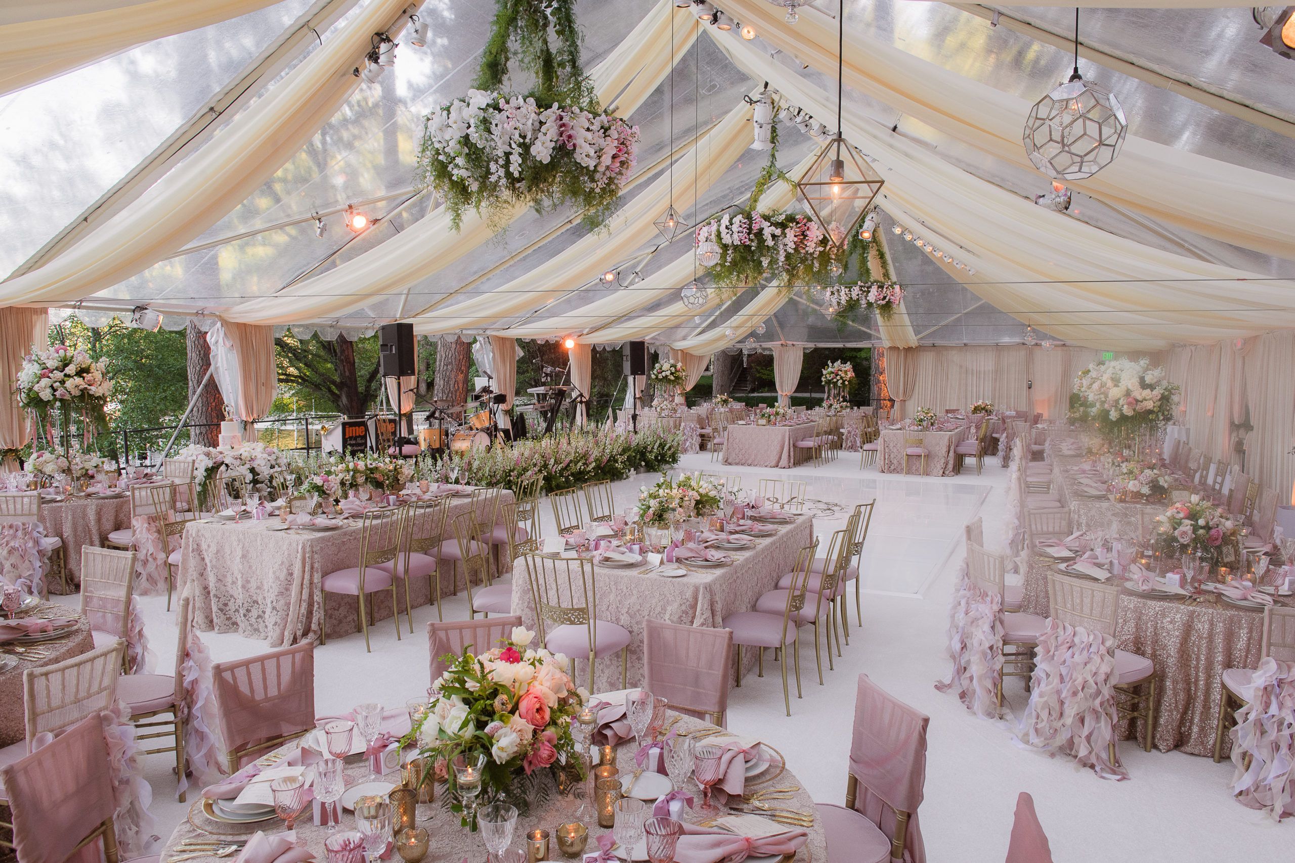 Soft and Decorative Wedding in Lake Arrowhead, California