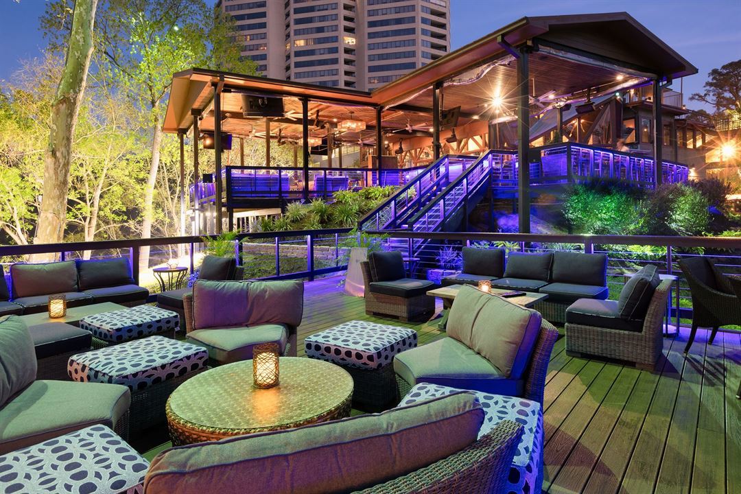 Outdoor private event space at Brenner's on the Bayou in Houston, TX | PartySlate