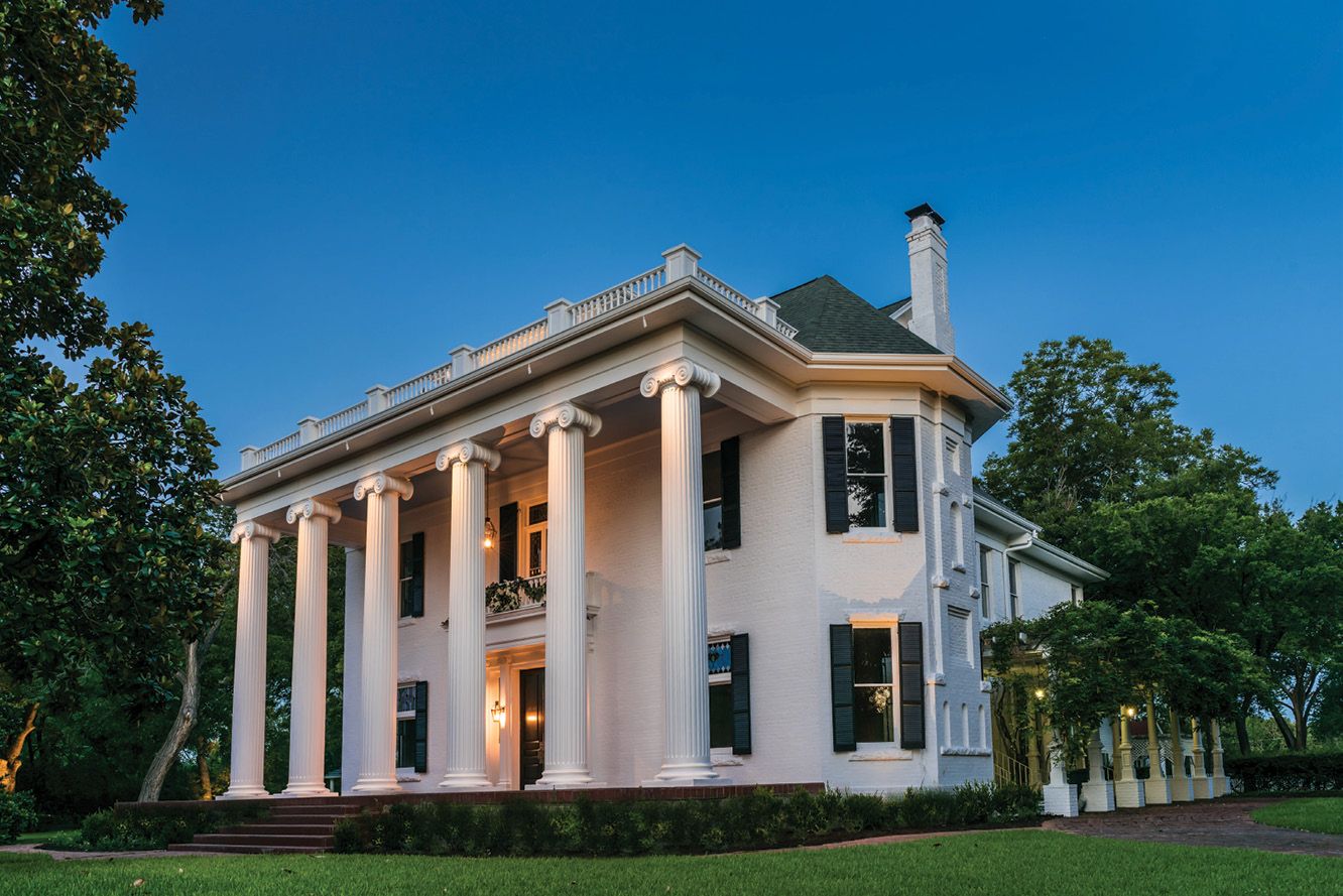 Woodbine Mansion Austin wedding venue | PartySlate