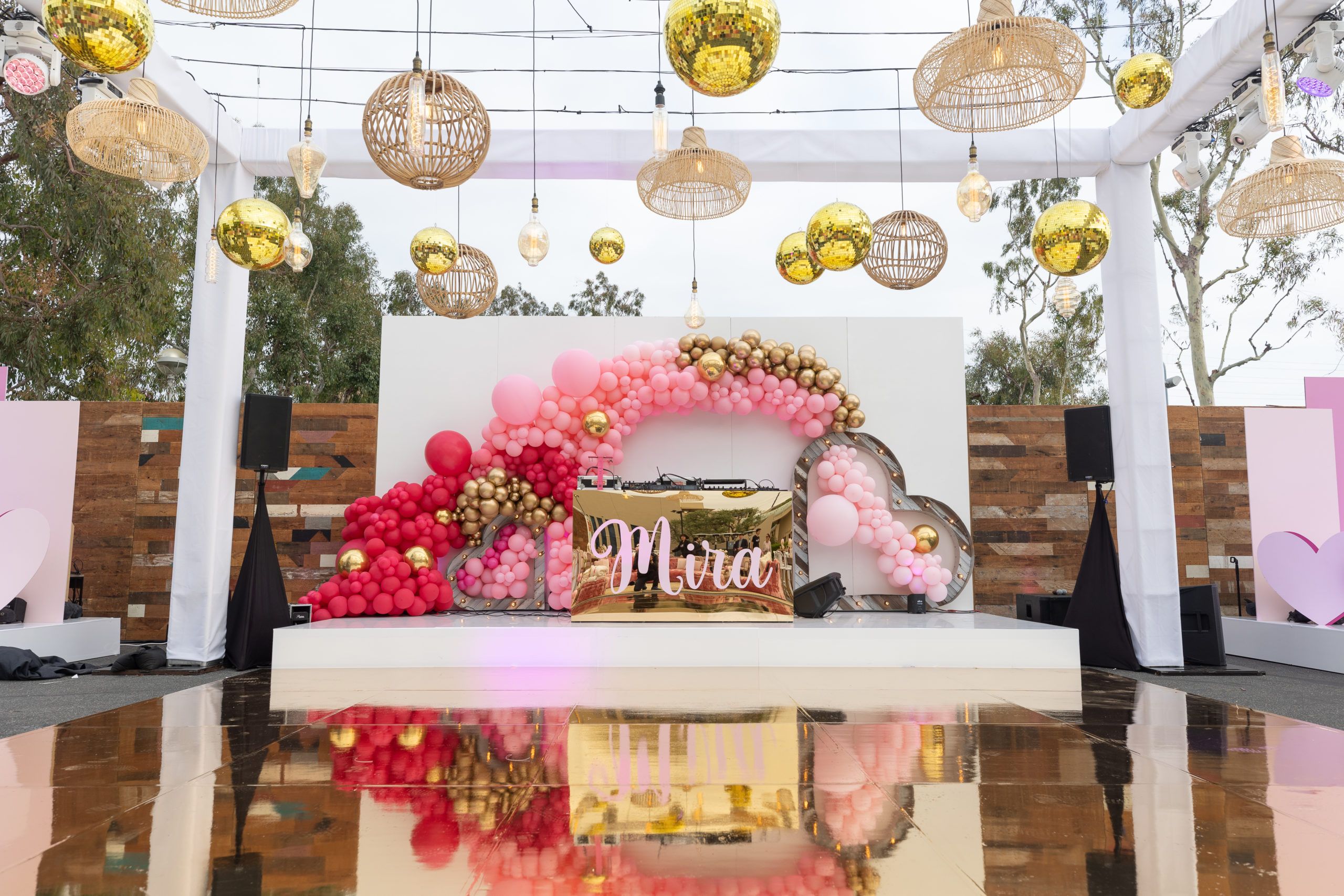 Mix and Match boho and modern décor for a Bat Mitzvah trend 2023