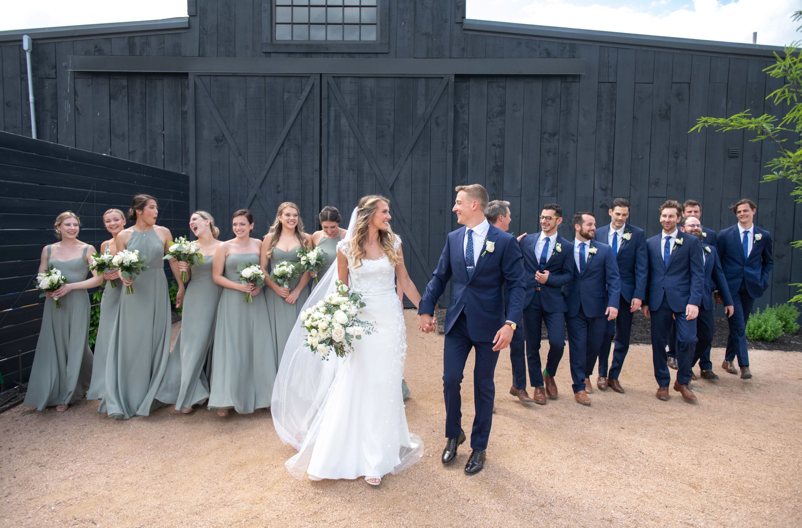 Romantic Outdoor Wedding at Two Wishes Ranch in Austin, Texas | PartySlate