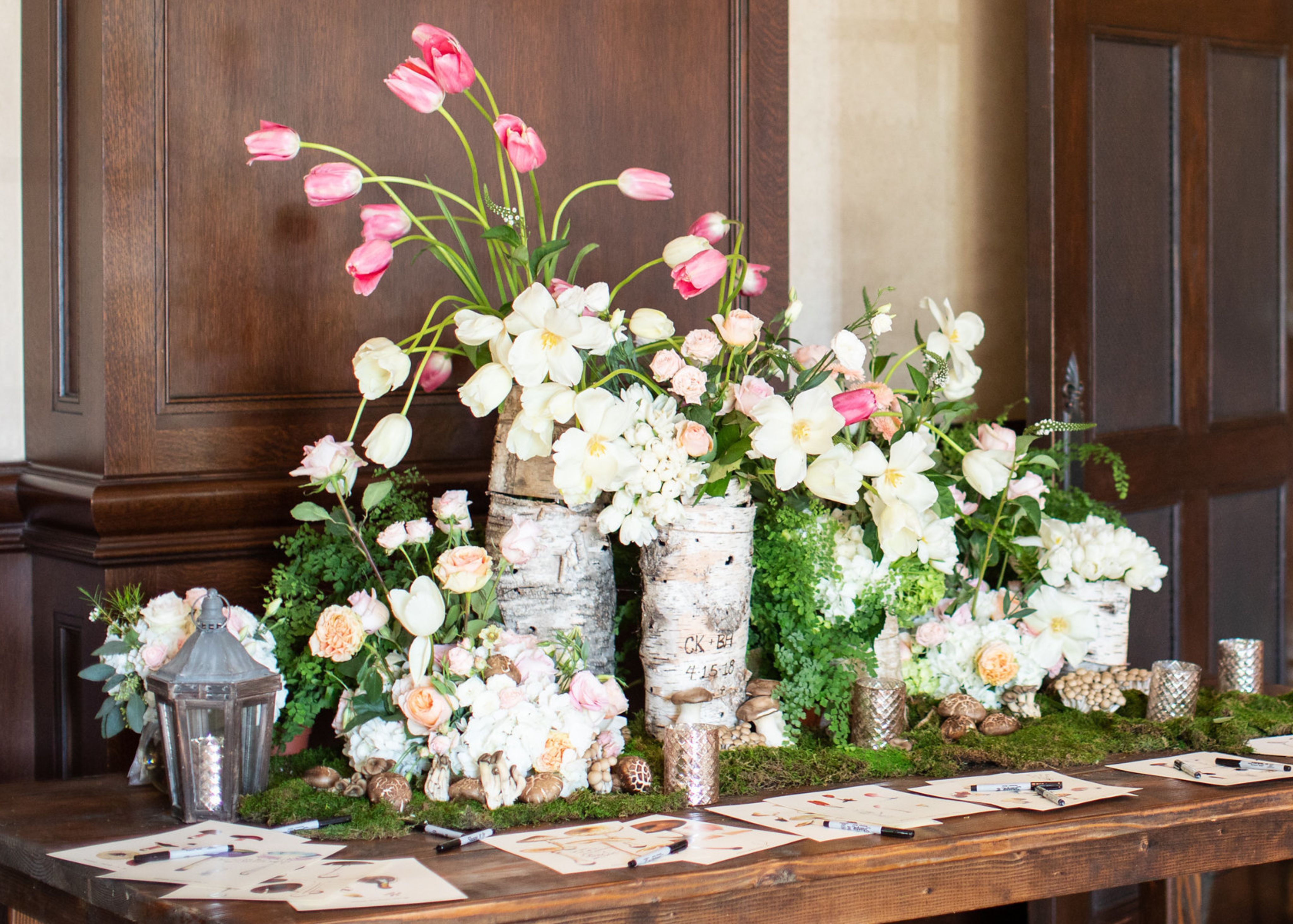 Floral and greenery centerpiece