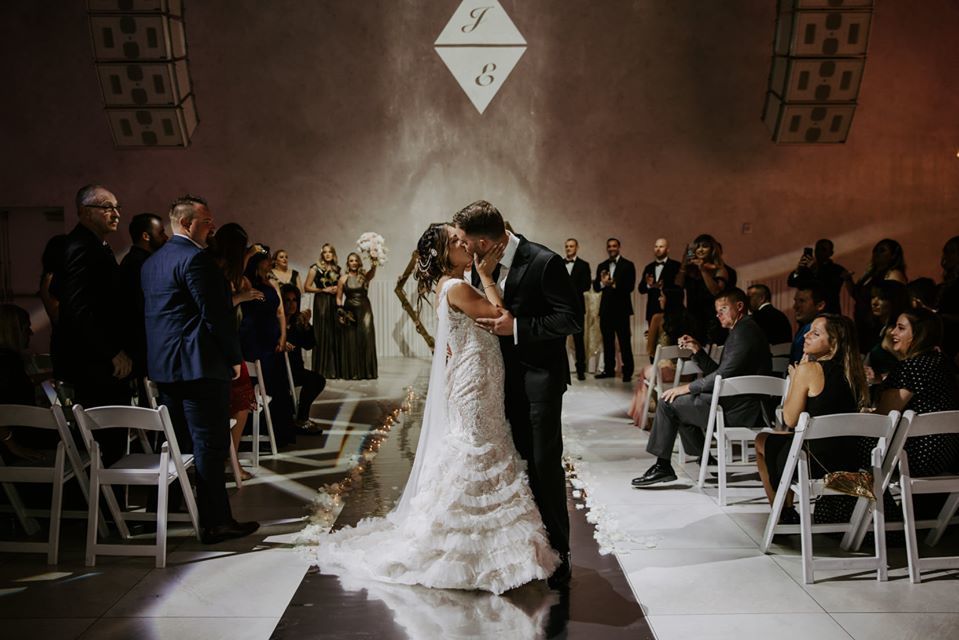 Hollywood retro glam wedding at The Venue Fort Lauderdale.