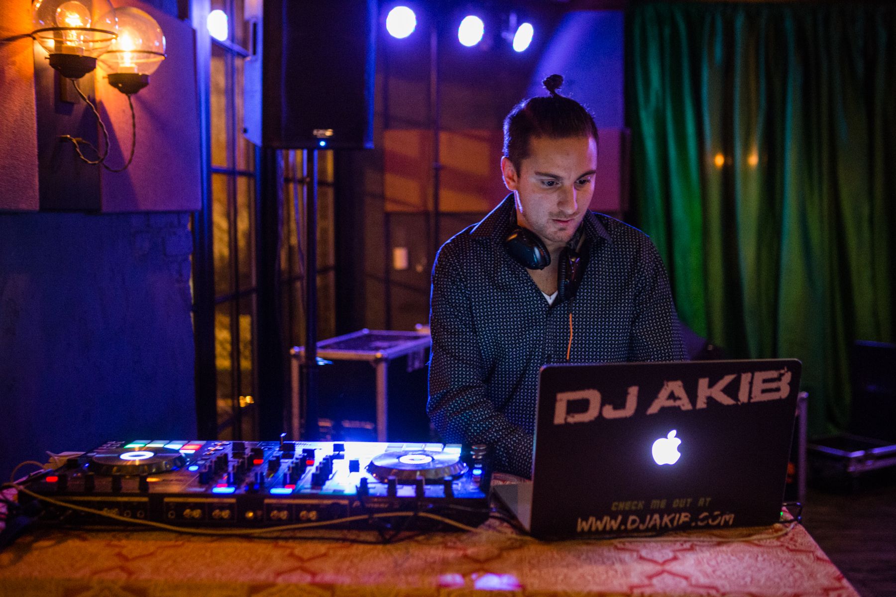 Boho Chic 40th Birthday with entertainment by DJ Akib, a Miami DJ.