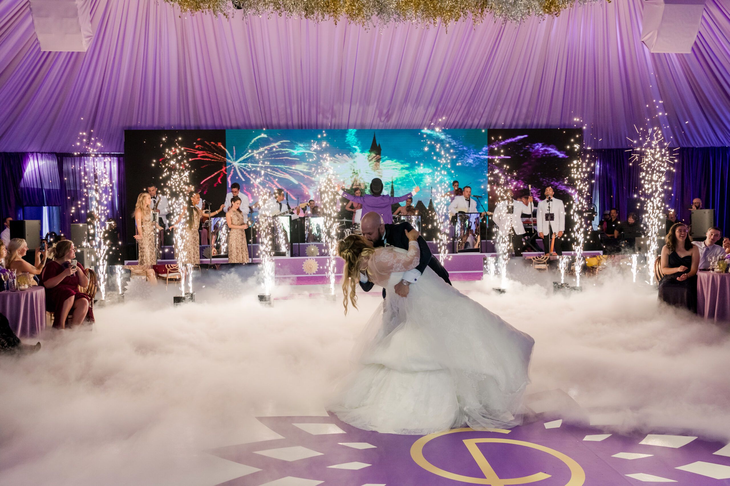 Lively Wedding in Grand Rapids, Michigan