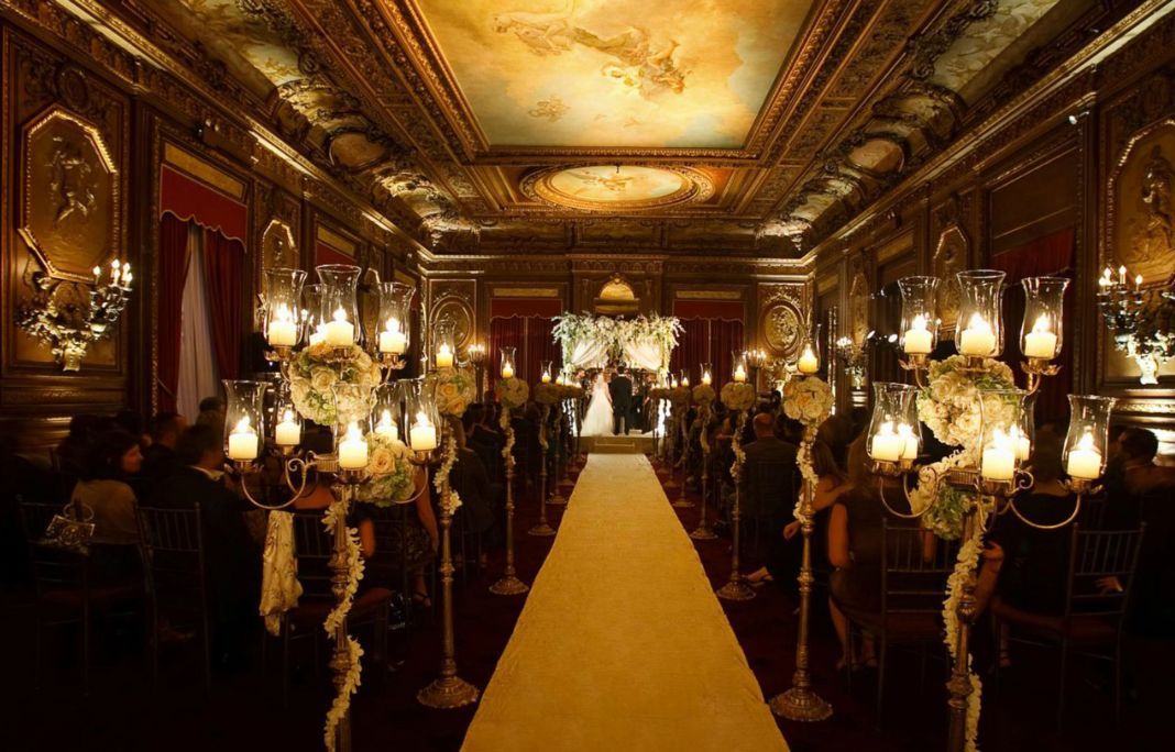 The Metropolitan Club ballroom wedding venue