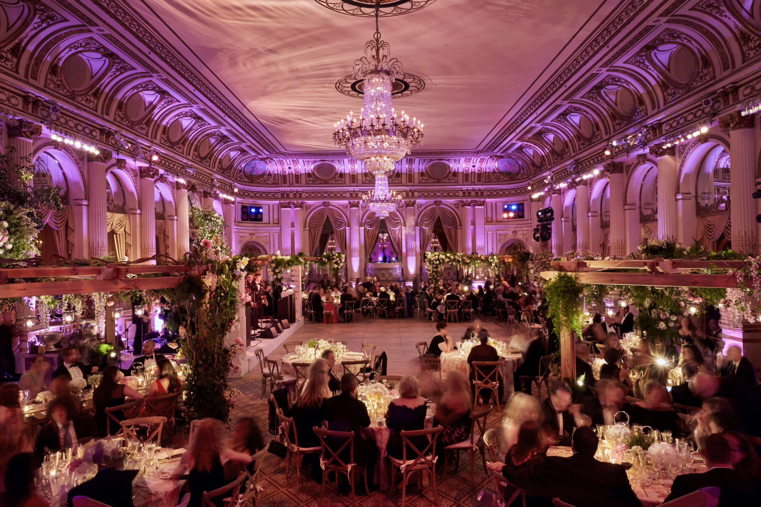 15 Luxury New York Ballroom Venues for Your Extravagant Event [2023]