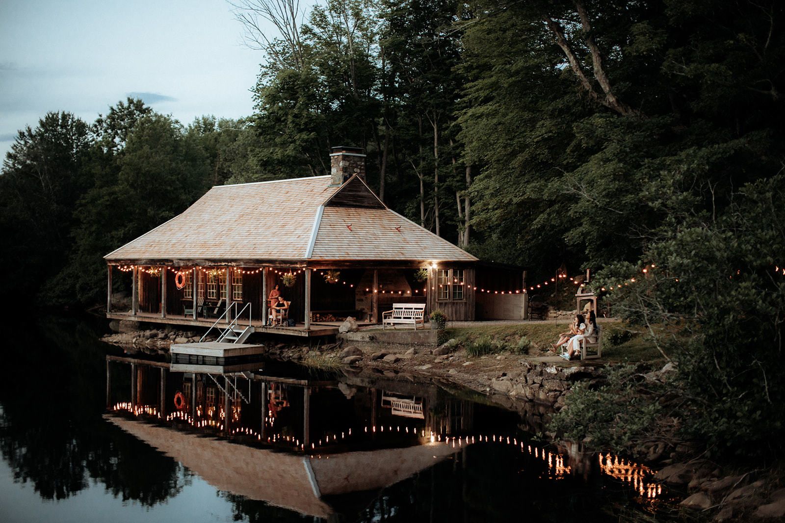 Wonderful Lakeside Wedding at Glynwood Events in Cold Spring, New York | PartySlate