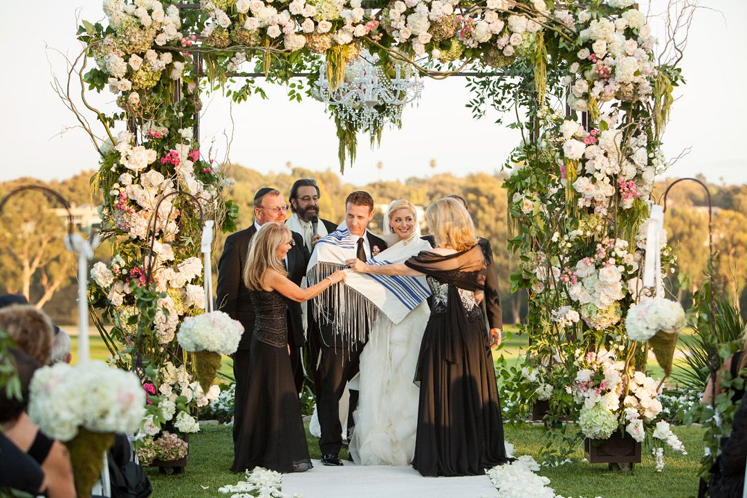 Romantic White & Gold Wedding