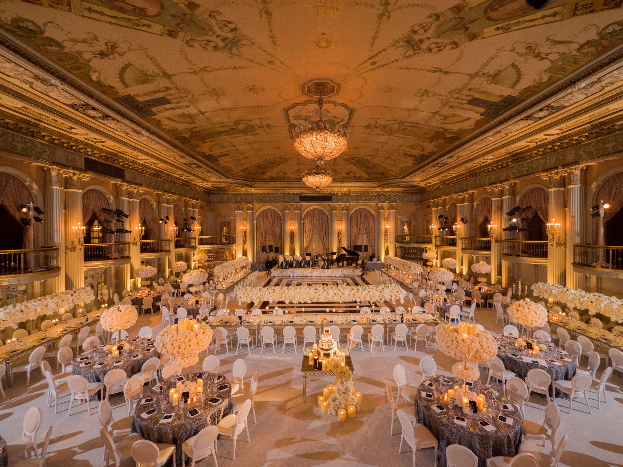 Classy Black & Gold Old Hollywood Wedding at the Millennium Biltmore, Los Angeles