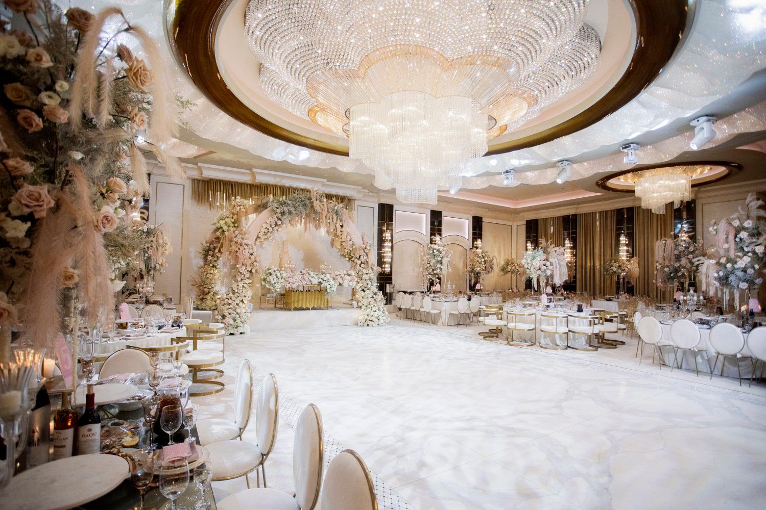 Delightfully Romantic Wedding at Grand Venue in Los Angeles, California