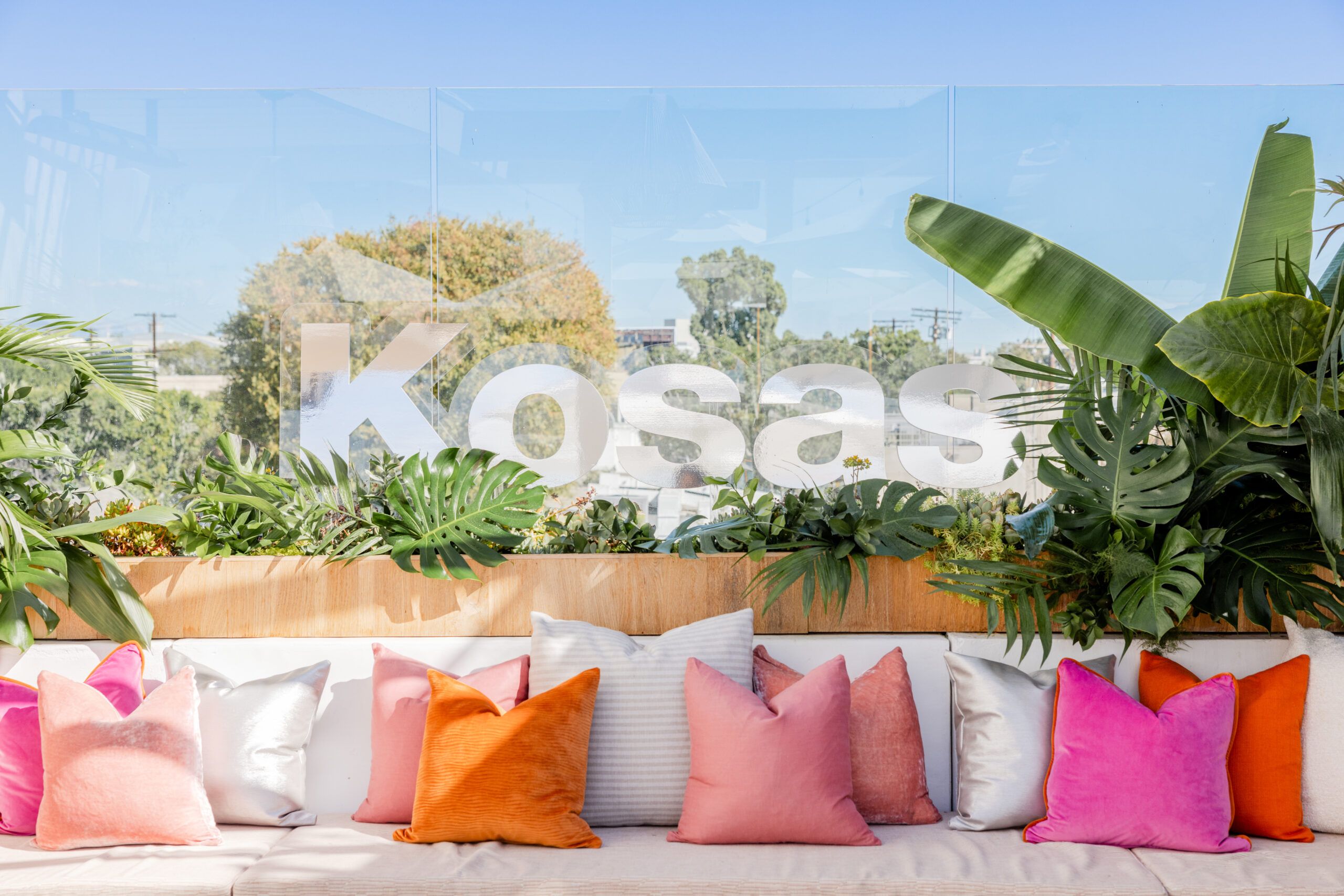 Kosas Hot Looks Cool Temps Event