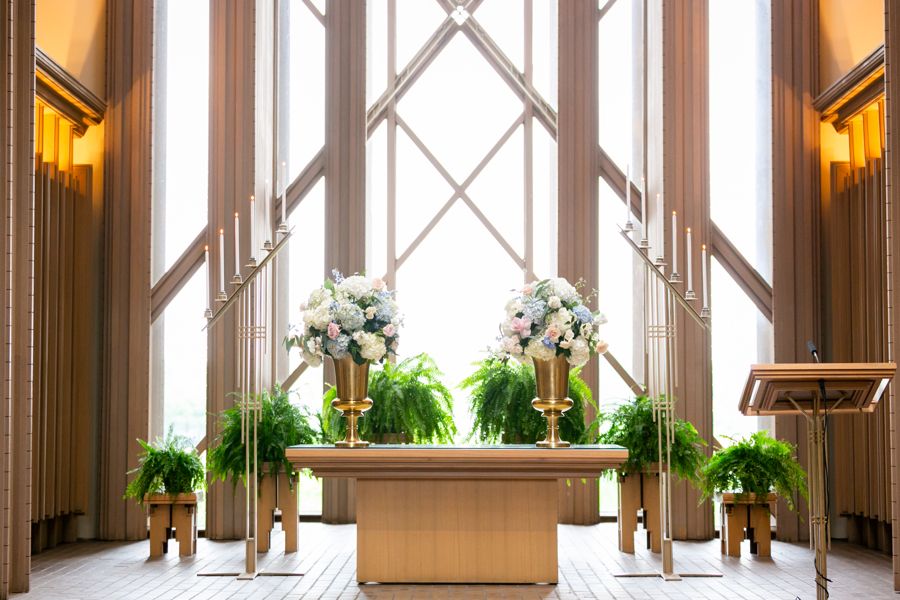 Charming Wedding at the Museum of Modern Art in Fort Worth, Texas