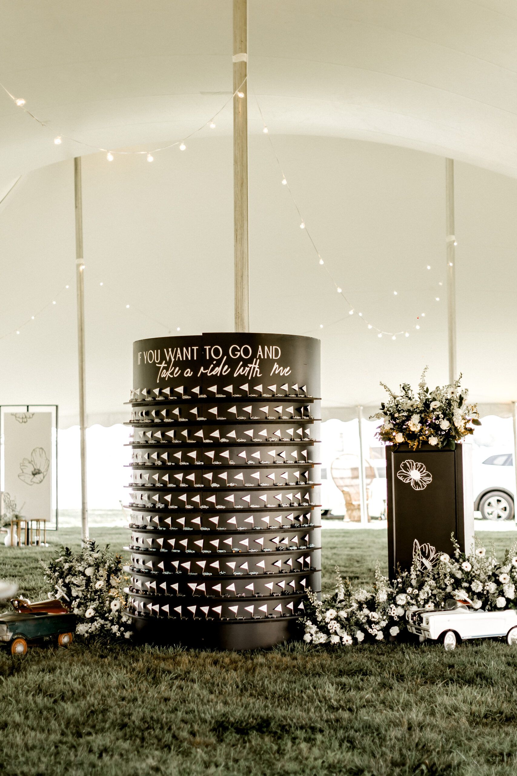 Playful Black and White Themed Wedding at Monteray Farms in Trappe, Maryland