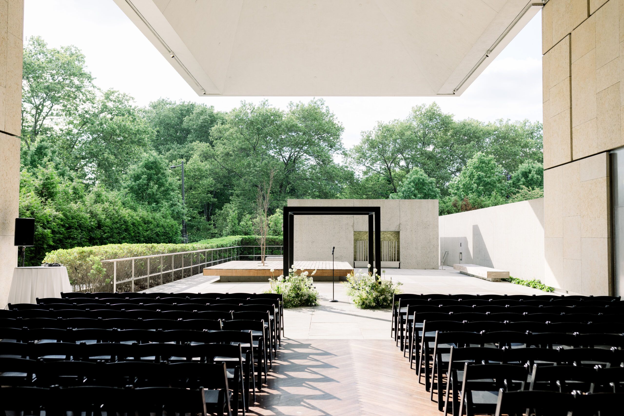 Sophisticated Wedding at The Barnes Foundation in Philadelphia, Pennsylvania