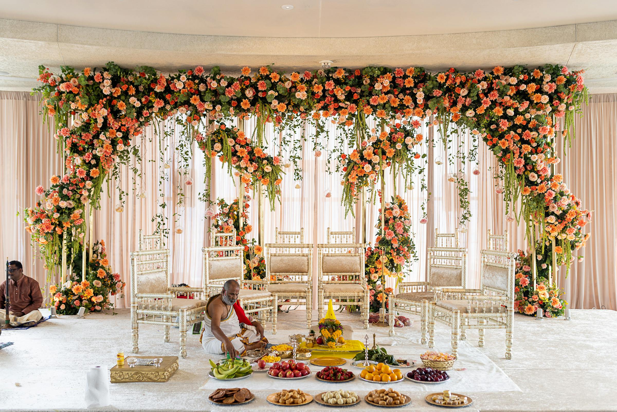 Vibrant Wedding at Discovery World in Milwaukee, Wisconsin