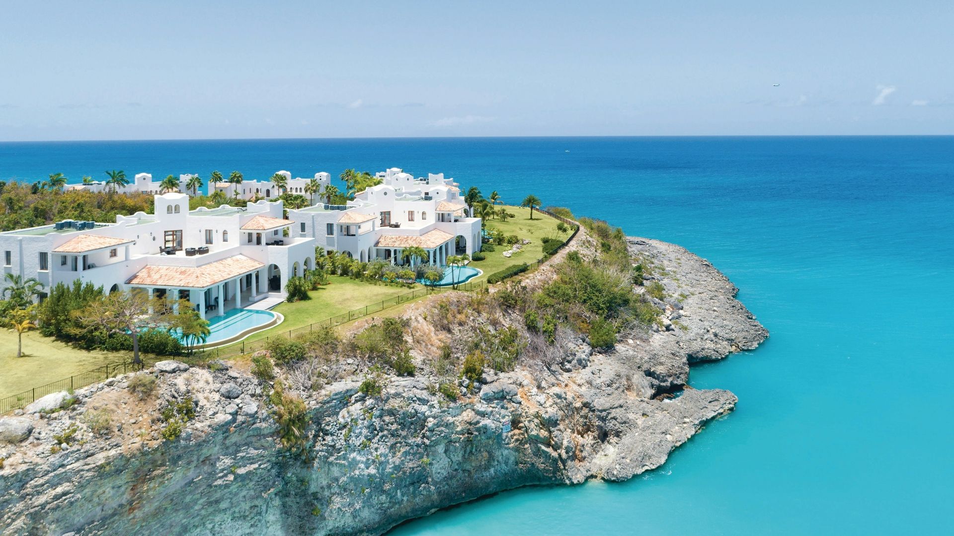 Cliffside Villas Green at La Samanna, a Saint Martin wedding venue.