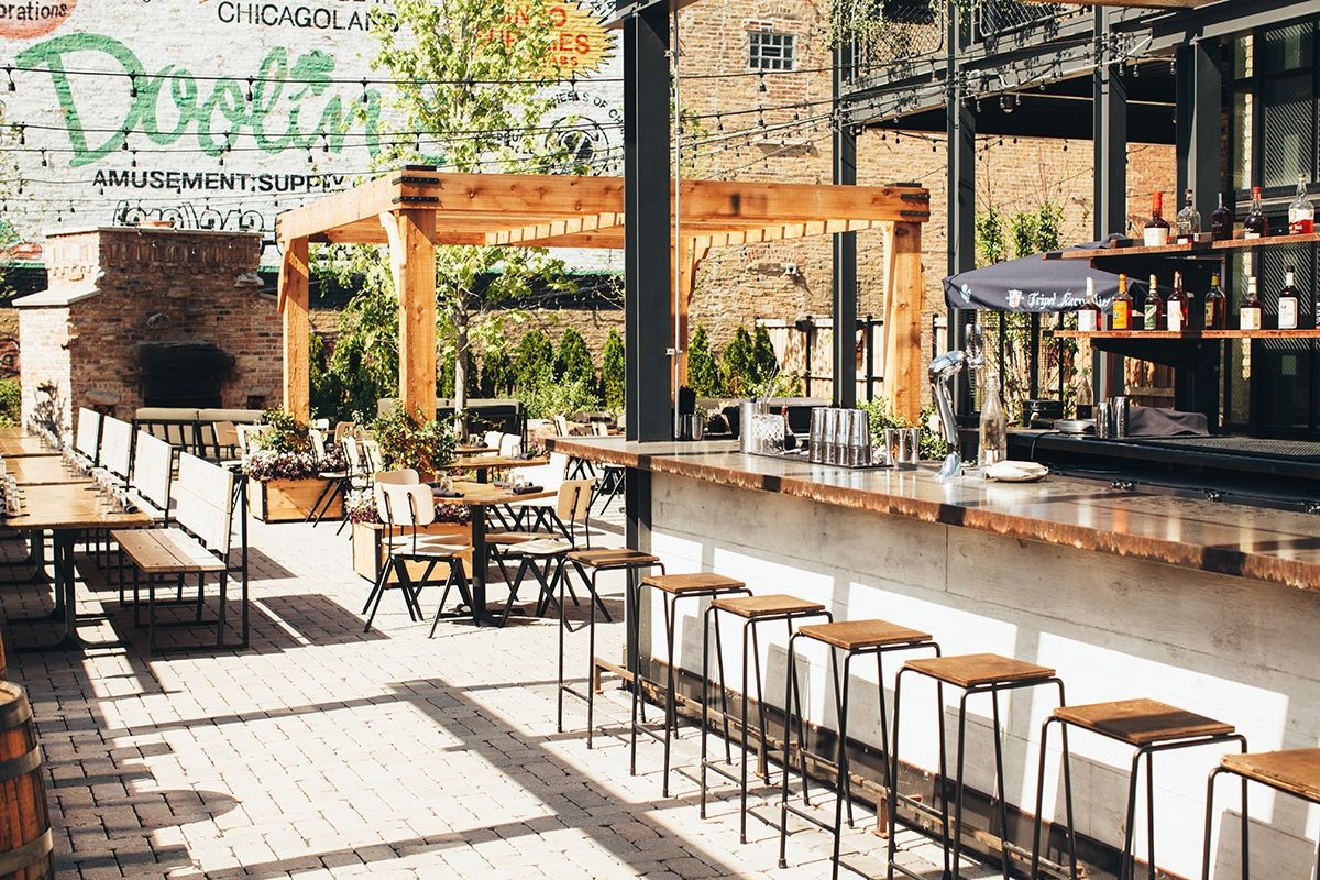 Courtyard at The Dawson for an outdoor corporate event in Chicago.