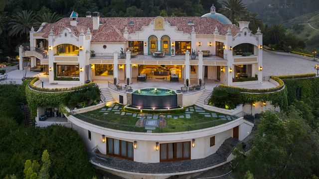 Featured photo from The Cielo One