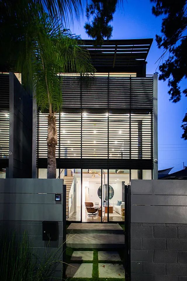 Featured photo from The Venice One