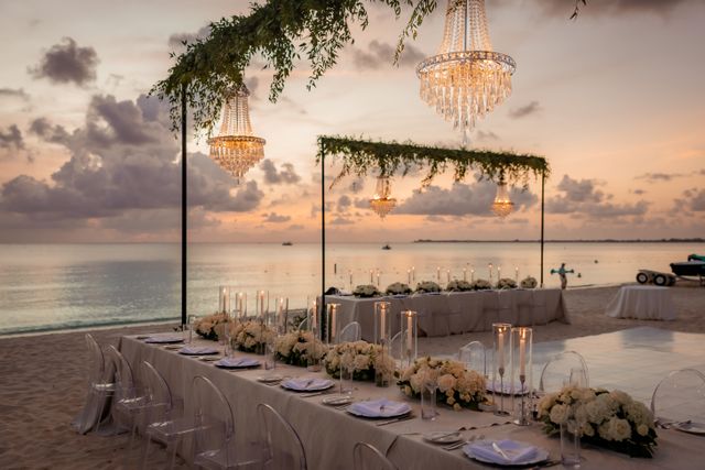 Featured photo from Seven Mile Beach