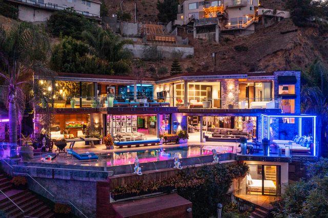 Featured photo from The Sunset View One