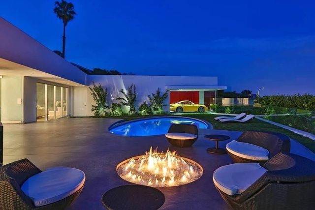 Featured photo from The Blue Jay Three