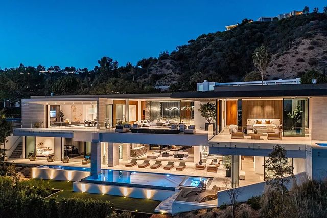 Featured photo from The Wallace Three