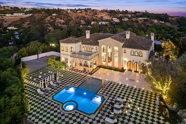 Featured photo from The Beverly Five